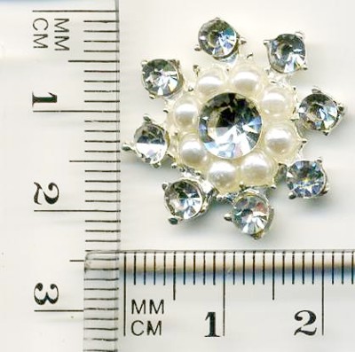 cluster flower pearl/crystal 20mm cluster flower pearl/crystal 20mm