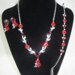 EAR RINGS/NECKLACE