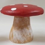 mini mushroom table/2 x chairs (3 set)