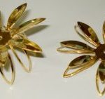 stand metal gold plated